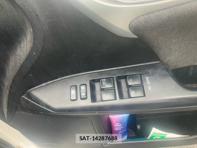 Lexus CT 2011-10 8743358-18