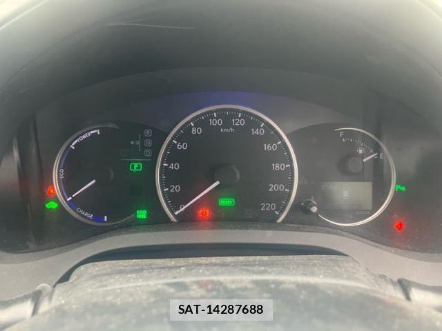 Lexus CT 2011-10 8743358-20