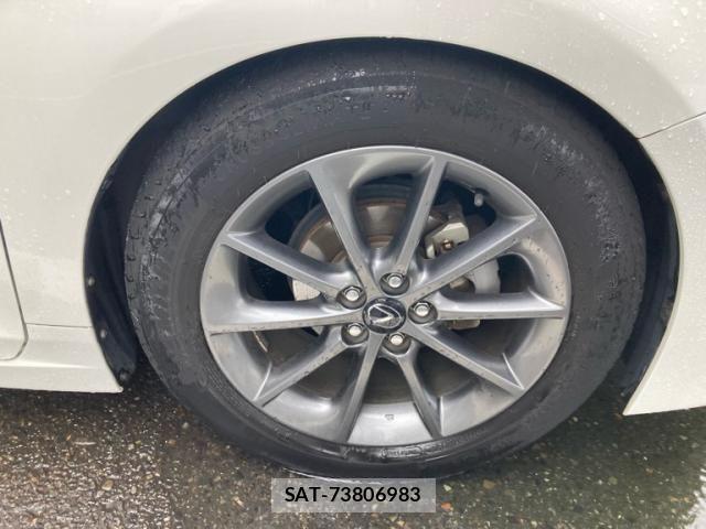 Lexus CT 2011-09 8743356-10