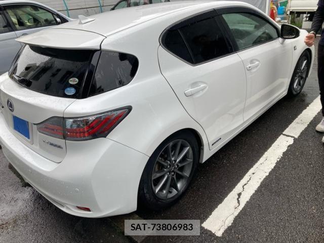 Lexus CT 2011-09 8743356-3