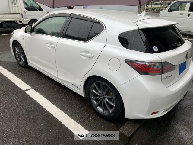 Lexus CT 2011-09 8743356-4