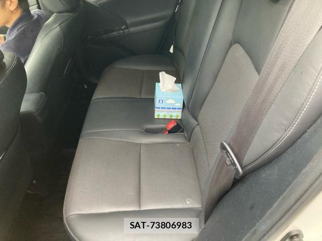 Lexus CT 2011-09 8743356-7