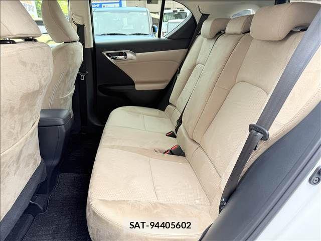 Lexus CT 2017-11 8780827-9
