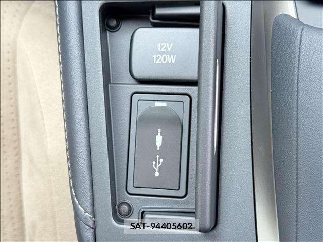 Lexus CT 2017-11 8780827-26