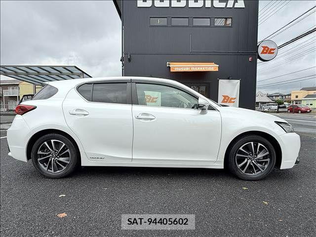 Lexus CT 2017-11 8780827-6