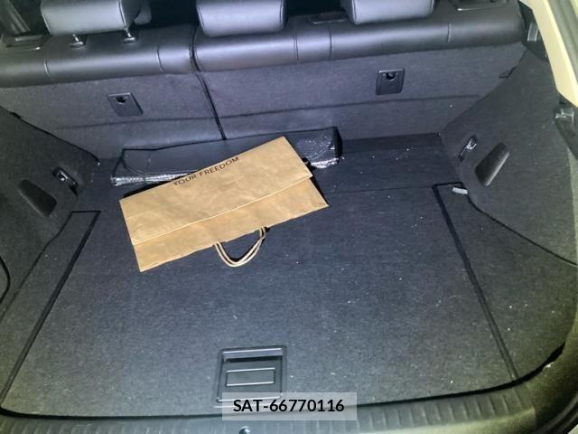 Lexus CT 2014-03 8780833-12