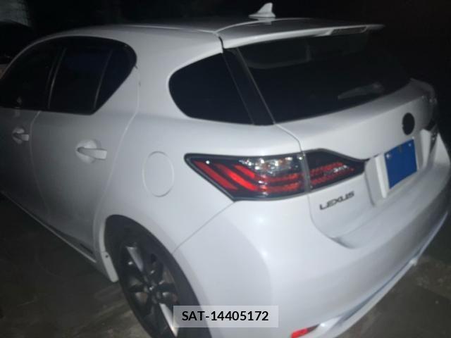Lexus CT 2012-10 8796444-9