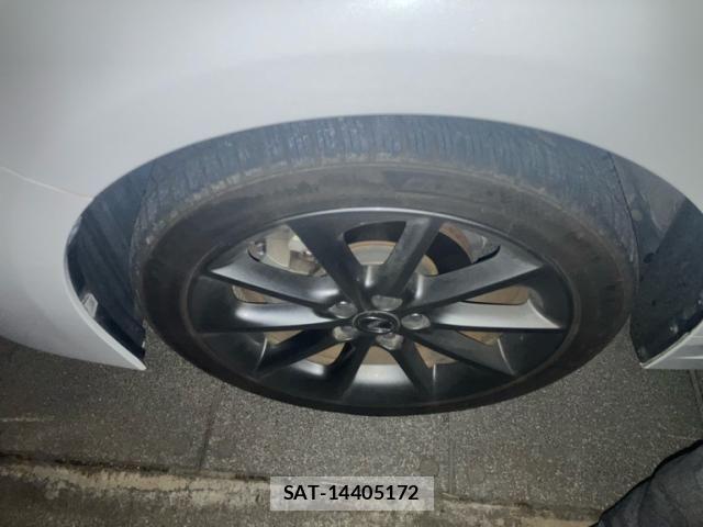 Lexus CT 2012-10 8796444-14