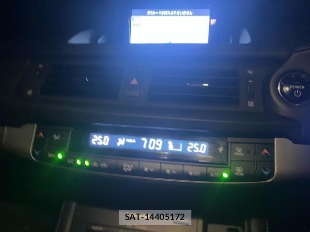 Lexus CT 2012-10 8796444-18