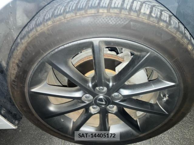 Lexus CT 2012-10 8796444-5