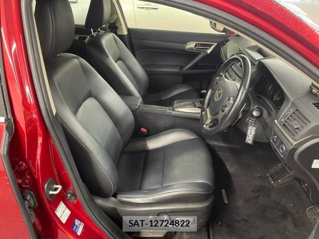 Lexus CT 2015-11 8796443-8