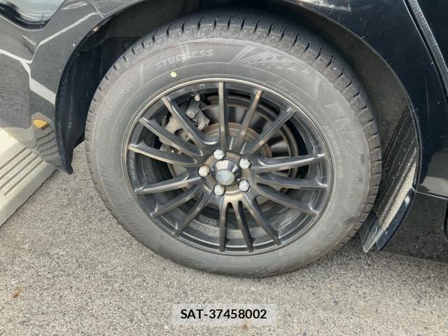 Lexus CT 2011-09 8829930-9