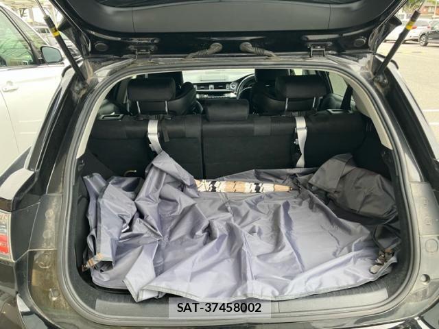 Lexus CT 2011-09 8829930-12