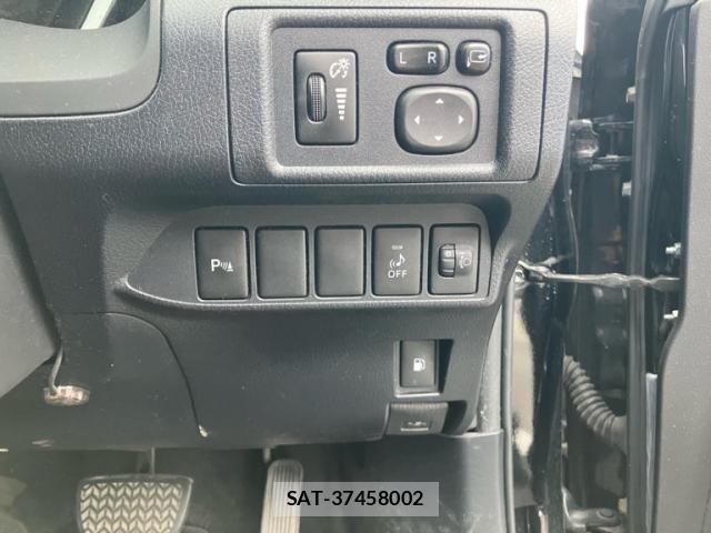 Lexus CT 2011-09 8829930-16