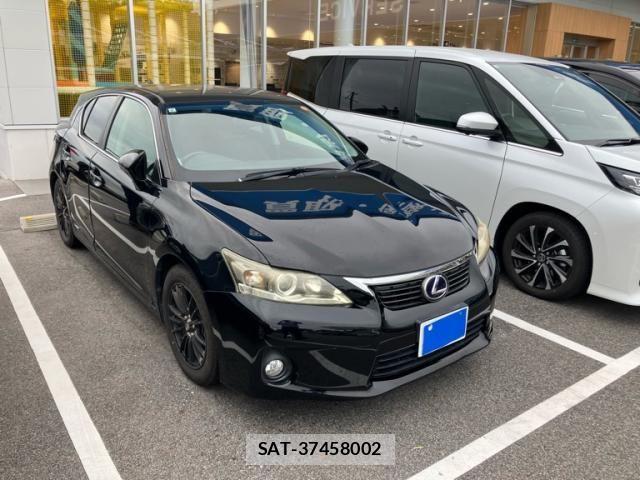 Lexus CT 2011-09 8829930-1