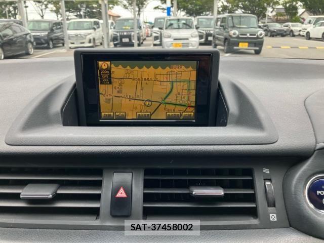 Lexus CT 2011-09 8829930-21