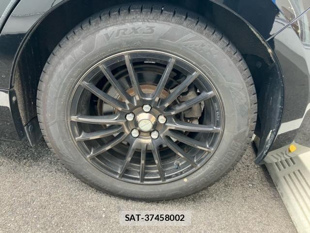 Lexus CT 2011-09 8829930-6