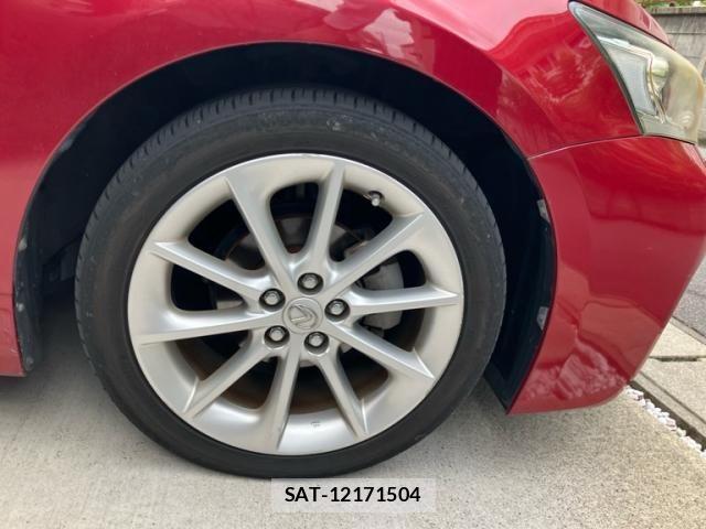Lexus CT 2011-10 8829929-9