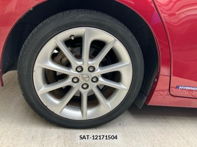 Lexus CT 2011-10 8829929-10