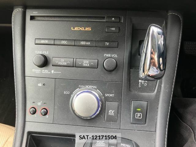 Lexus CT 2011-10 8829929-19