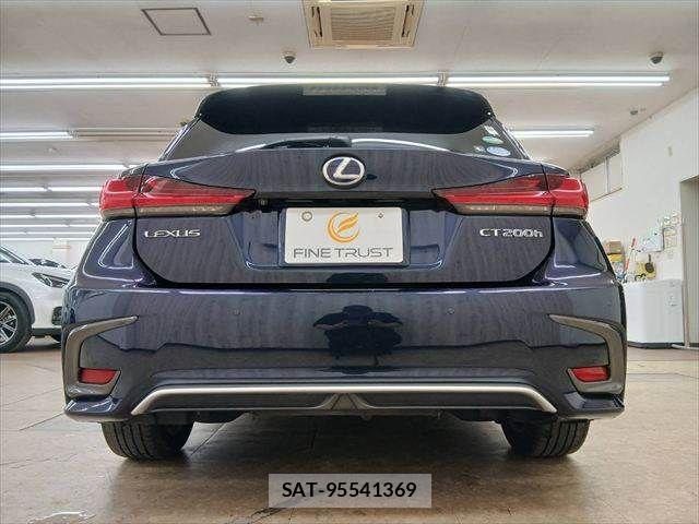 Lexus CT 2018-03 8829928-14