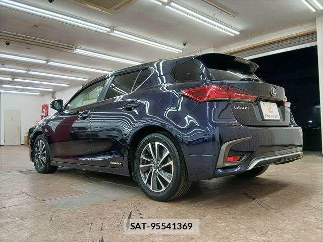 Lexus CT 2018-03 8829928-16