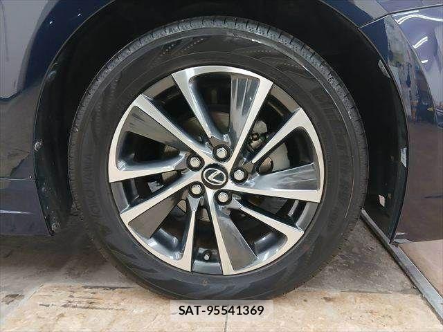Lexus CT 2018-03 8829928-26