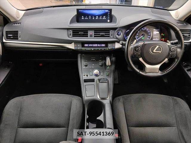 Lexus CT 2018-03 8829928-2