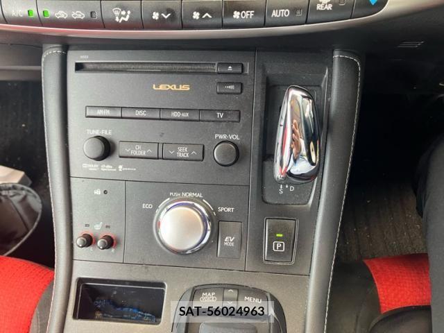 Lexus CT 2012-07 8829931-18