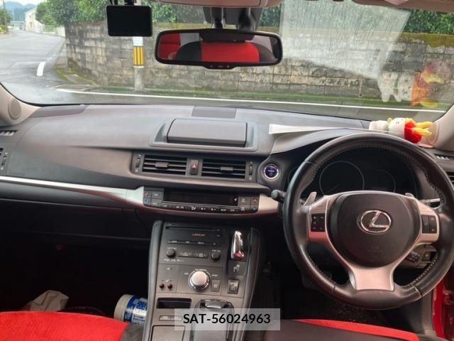 Lexus CT 2012-07 8829931-23