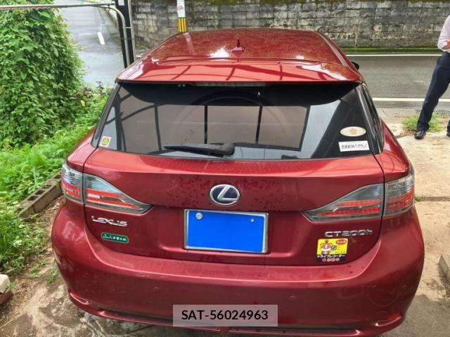 Lexus CT 2012-07 8829931-5