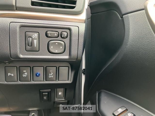Lexus CT 2015-02 8829920-15