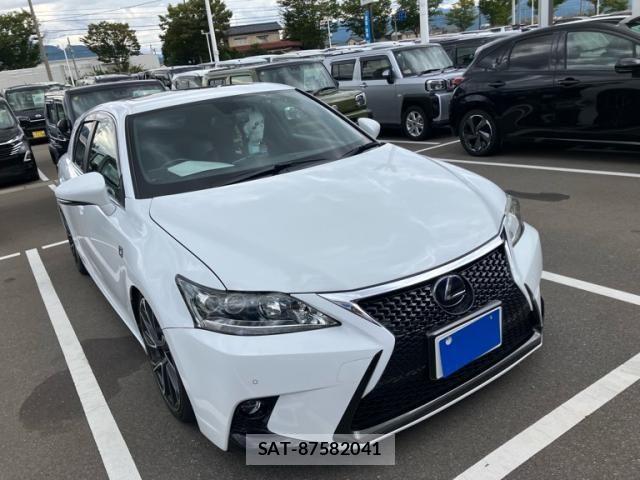 Lexus CT 2015-02 8829920-1