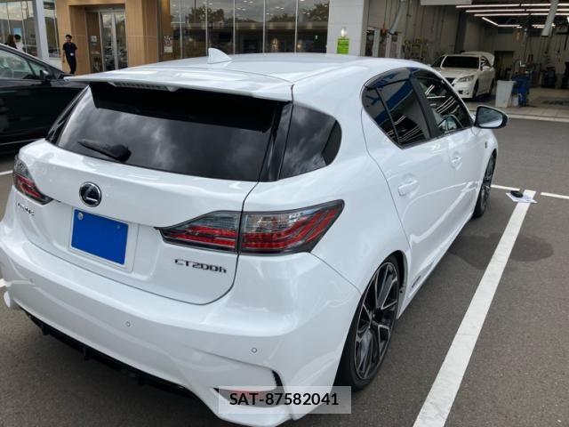 Lexus CT 2015-02 8829920-2
