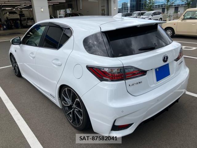 Lexus CT 2015-02 8829920-3
