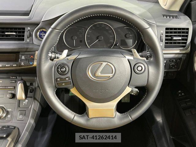 Lexus CT 2014-03 8849562-10