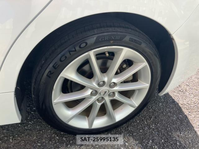 Lexus CT 2013-04 8849564-16
