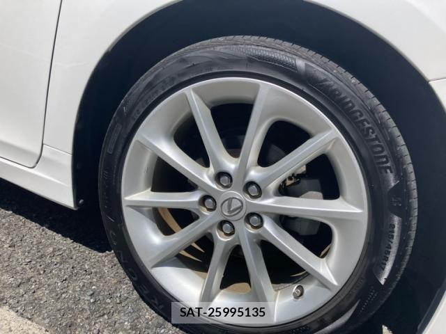 Lexus CT 2013-04 8849564-18