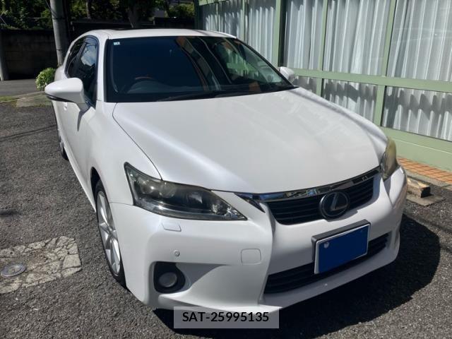 Lexus CT 2013-04 8849564-1