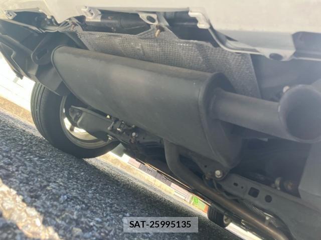 Lexus CT 2013-04 8849564-19
