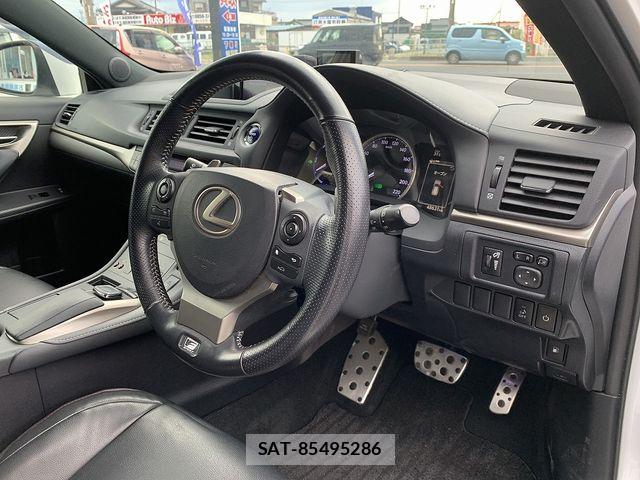 Lexus CT 2015-11 8849563-16