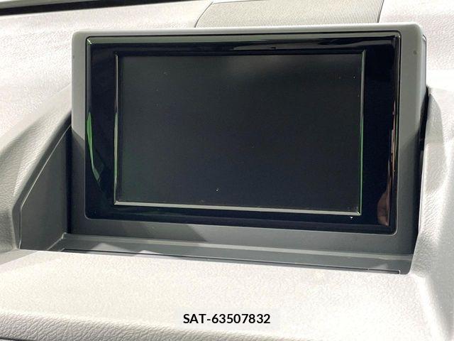 Lexus CT 2011-01 8871332-3