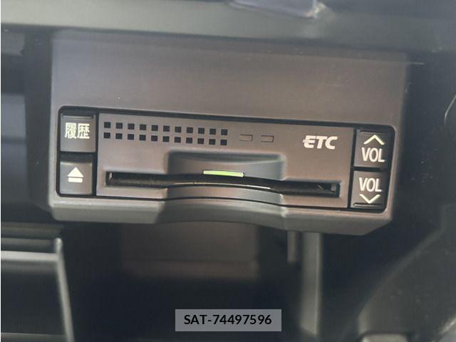 Lexus CT 2011-03 8880467-9