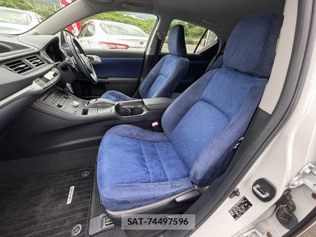 Lexus CT 2011-03 8880467-14