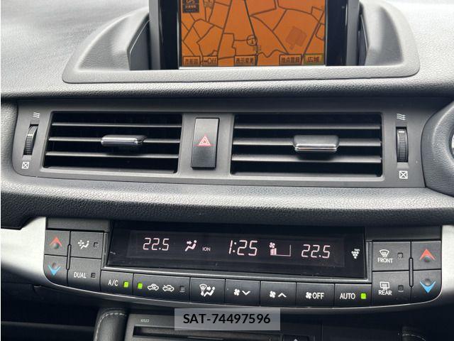 Lexus CT 2011-03 8880467-7