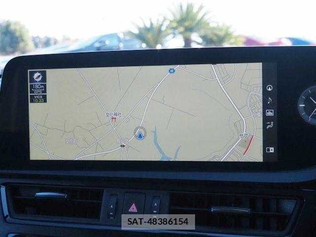 Lexus ES 2022-03 662812-18