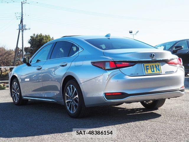 Lexus ES 2022-03 662812-5