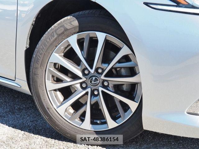 Lexus ES 2022-03 662812-8