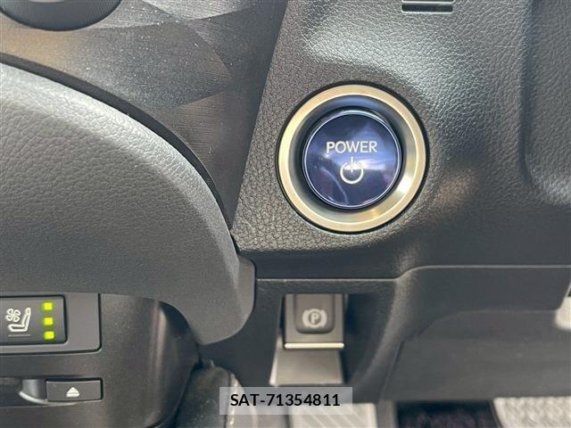 Lexus ES 2020-03 883602-14