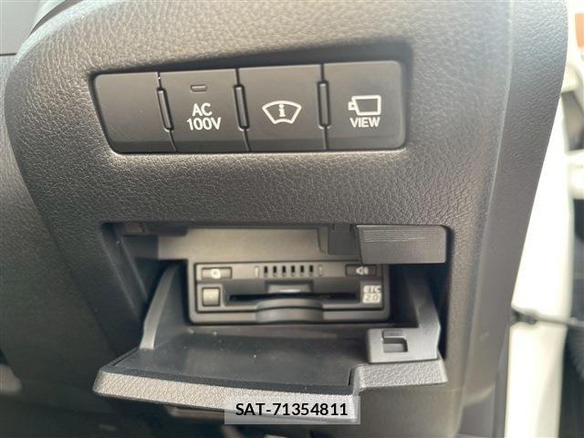 Lexus ES 2020-03 883602-17